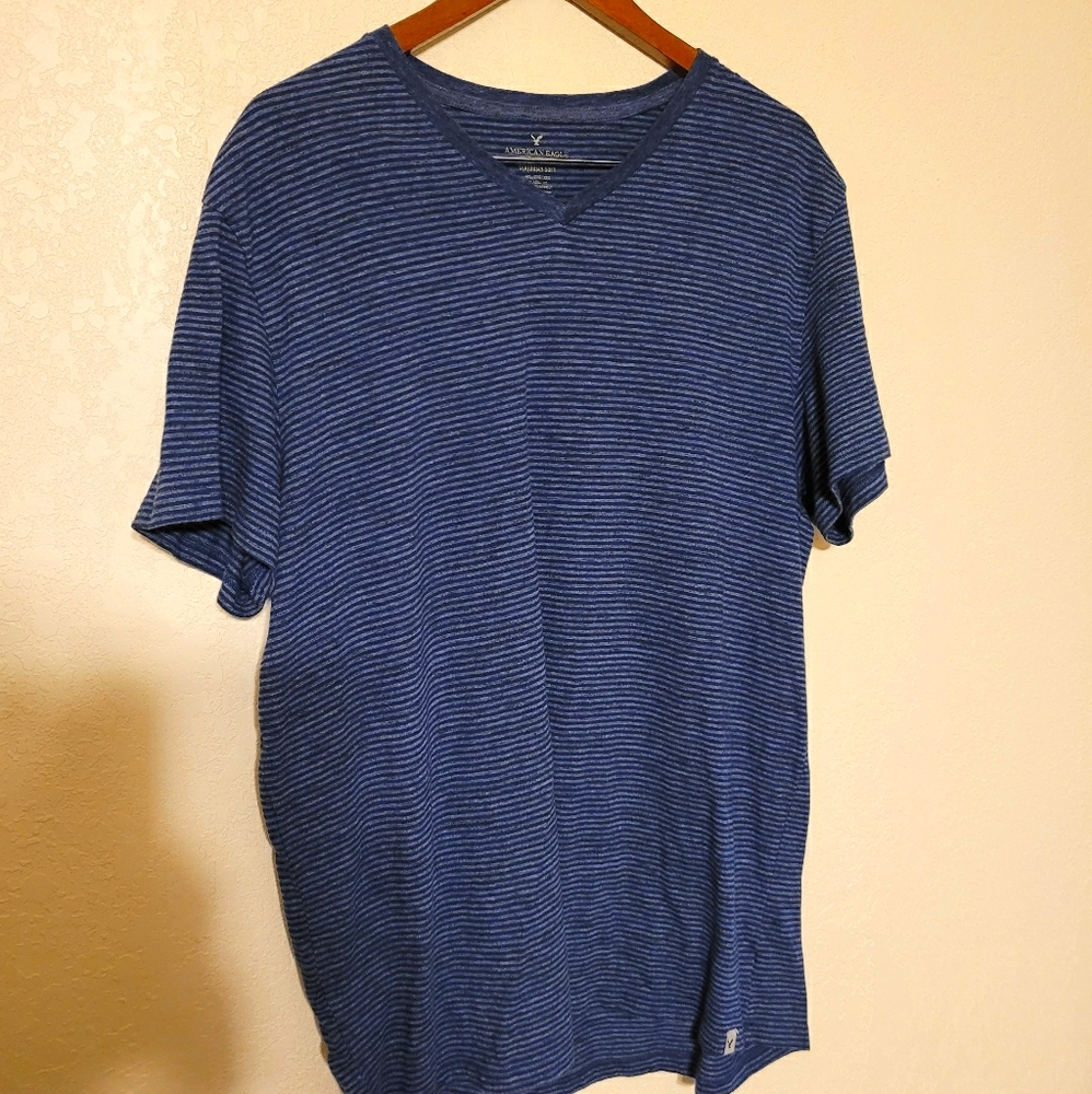 American Eagle XXL t-shirt.